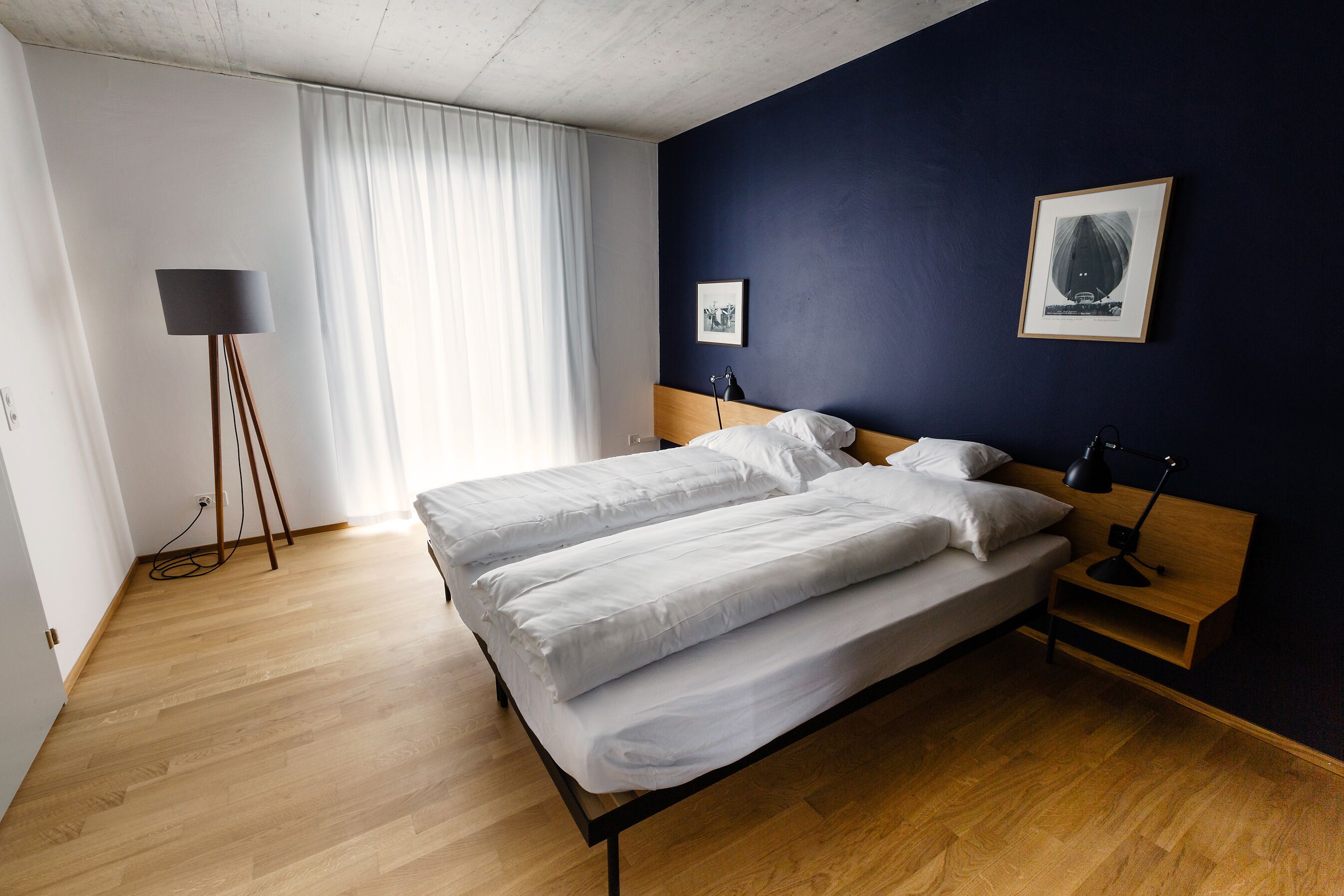 hypo-allergenic bedding, in-room safe, desk, laptop workspace