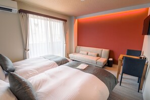 Cortinas blackout, insonorización, wifi gratis y ropa de cama 