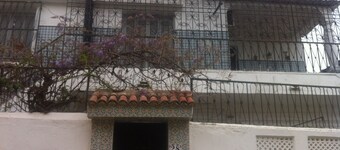 Bed and breakfast in a beautiful house with a superb view