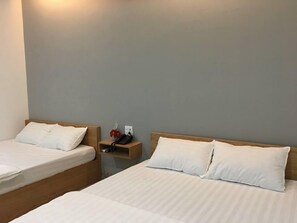 Kamar Keluarga | Minibar, meja kerja, ruang kerja ramah laptop, dan Wi-Fi gratis