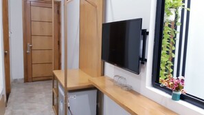 Kamar Twin | Minibar, meja kerja, ruang kerja ramah laptop, dan Wi-Fi gratis