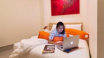 Chambre Double | Bureau, chambres insonorisées, Wi-Fi gratuit, draps fournis