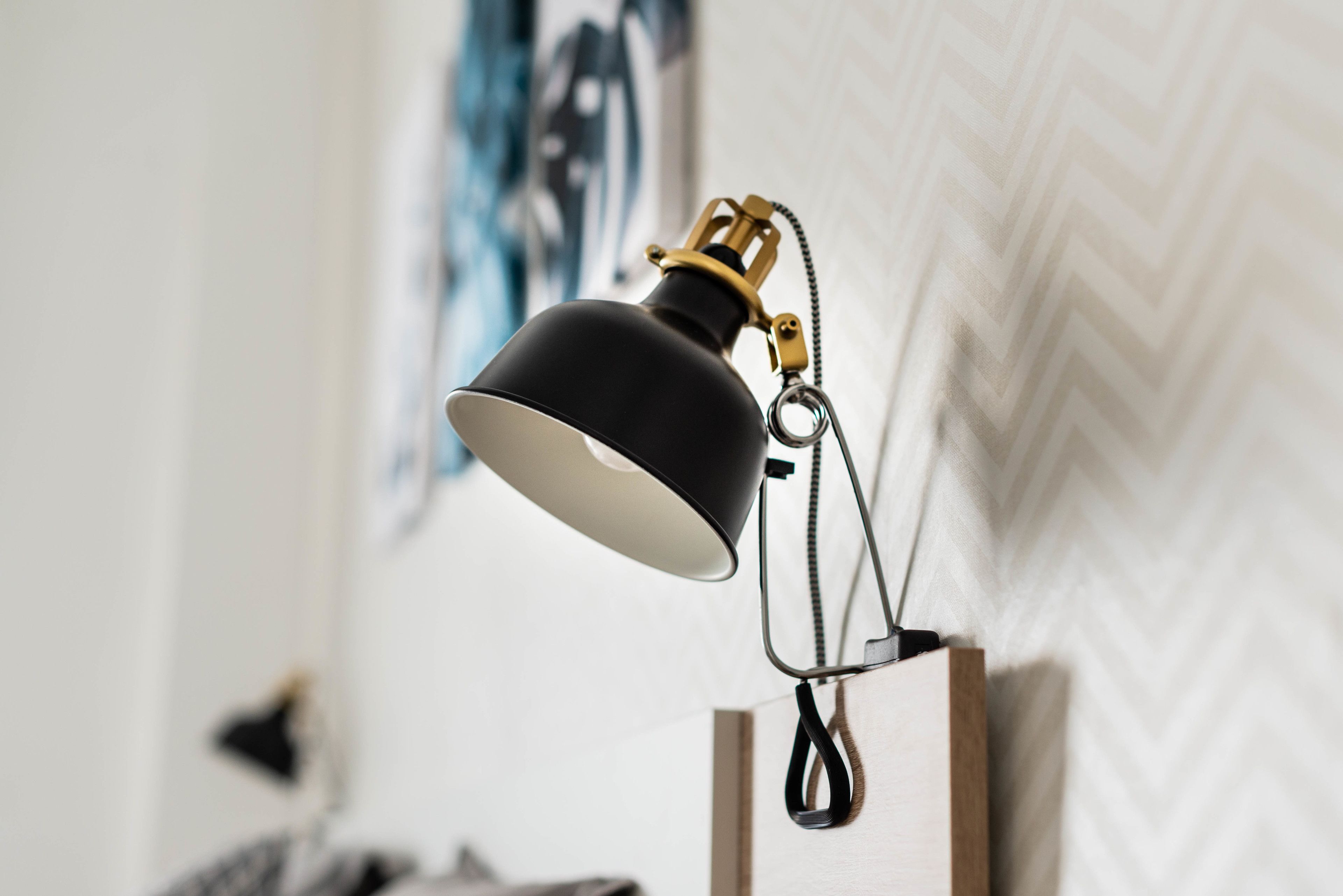 Premium Twin kamer, gedeelde badkamer (Inari) | Luxe beddengoed, donzen dekbedden, een bureau, verduisterende gordijnen