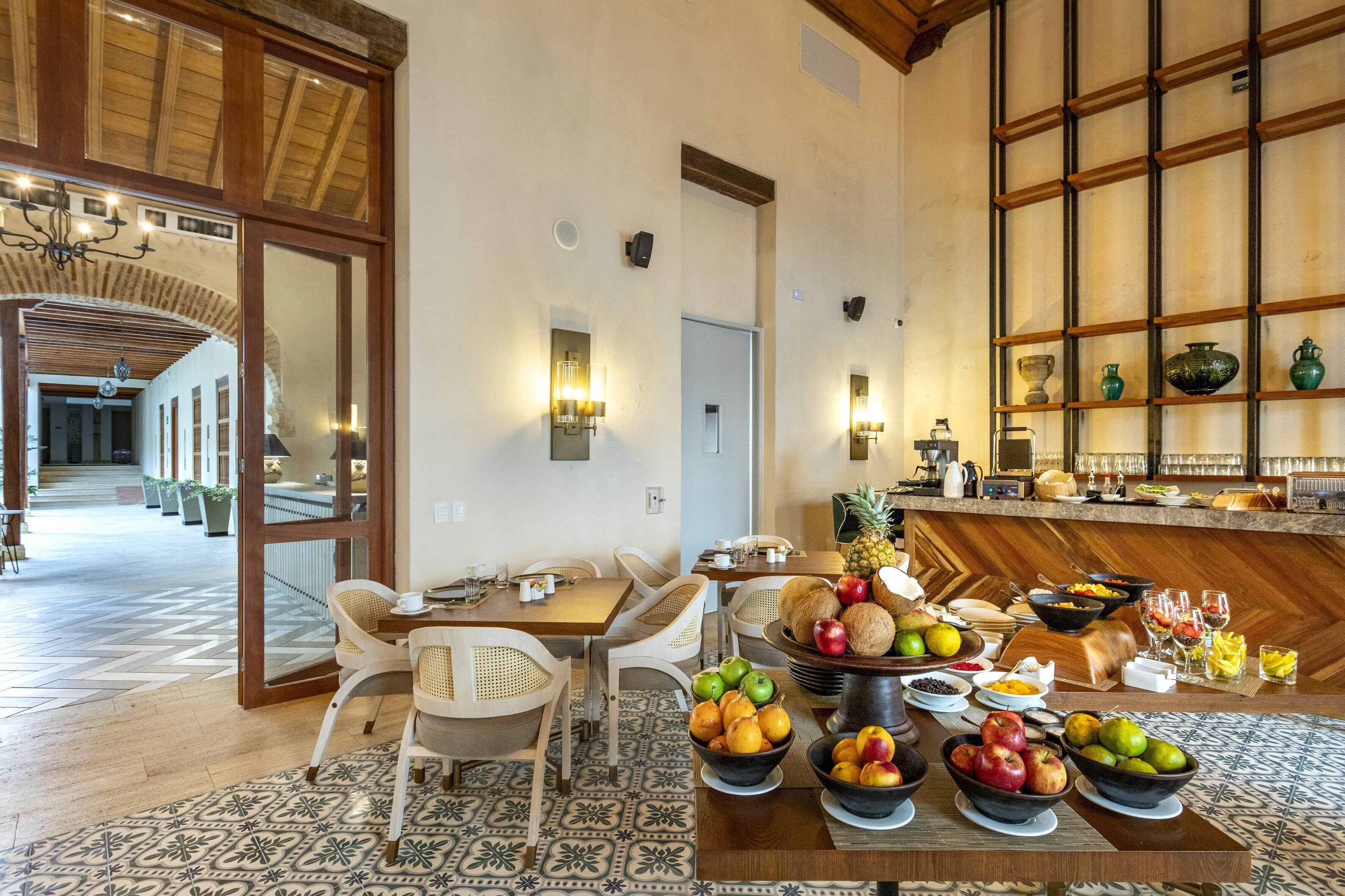 free daily continental breakfast