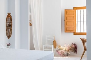 2 Schlafzimmer, Schreibtisch, Bügeleisen/Bügelbrett, Reisekinderbett