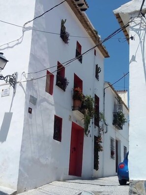 Exterior - Altea Old Town, close to the beach and with your own private patio (Altea)