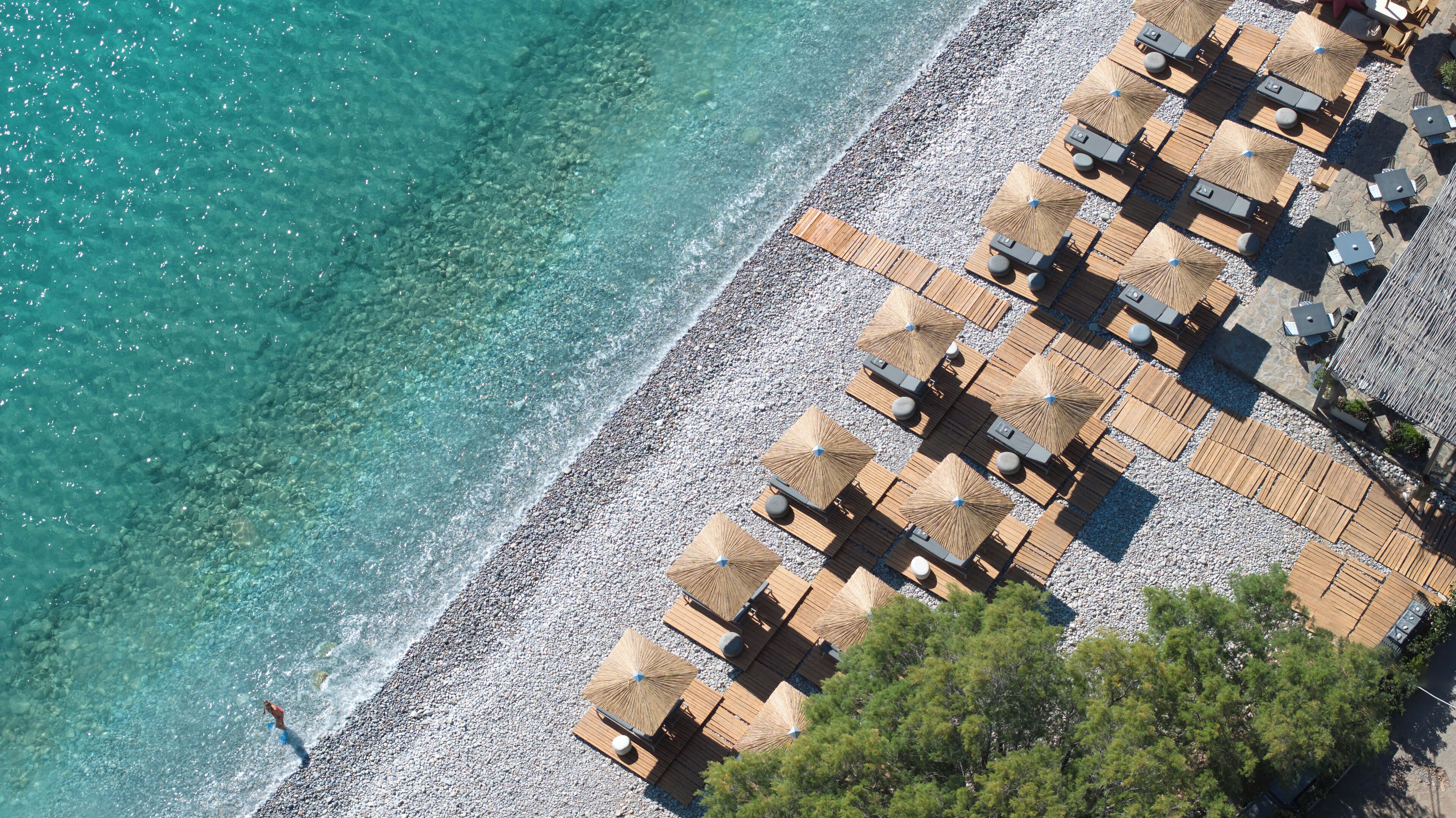 ビーチの近く、ビーチ シ ャトルサービス (無料)、サンラウンジャー、ビーチパラソル