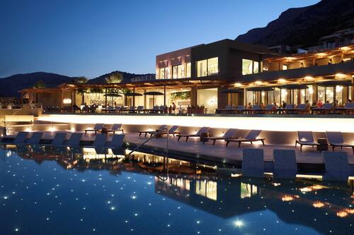 Indoor pool, seasonal outdoor pool, pool umbrellas, sun loungers