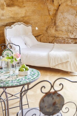 Lits bébé (gratuits), Wi-Fi gratuit, draps fournis