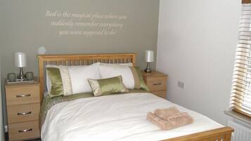 Double Room | Iron/ironing board (on request), free WiFi, individually decorated