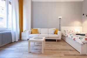 1 bedroom, in-room safe, WiFi, bed sheets