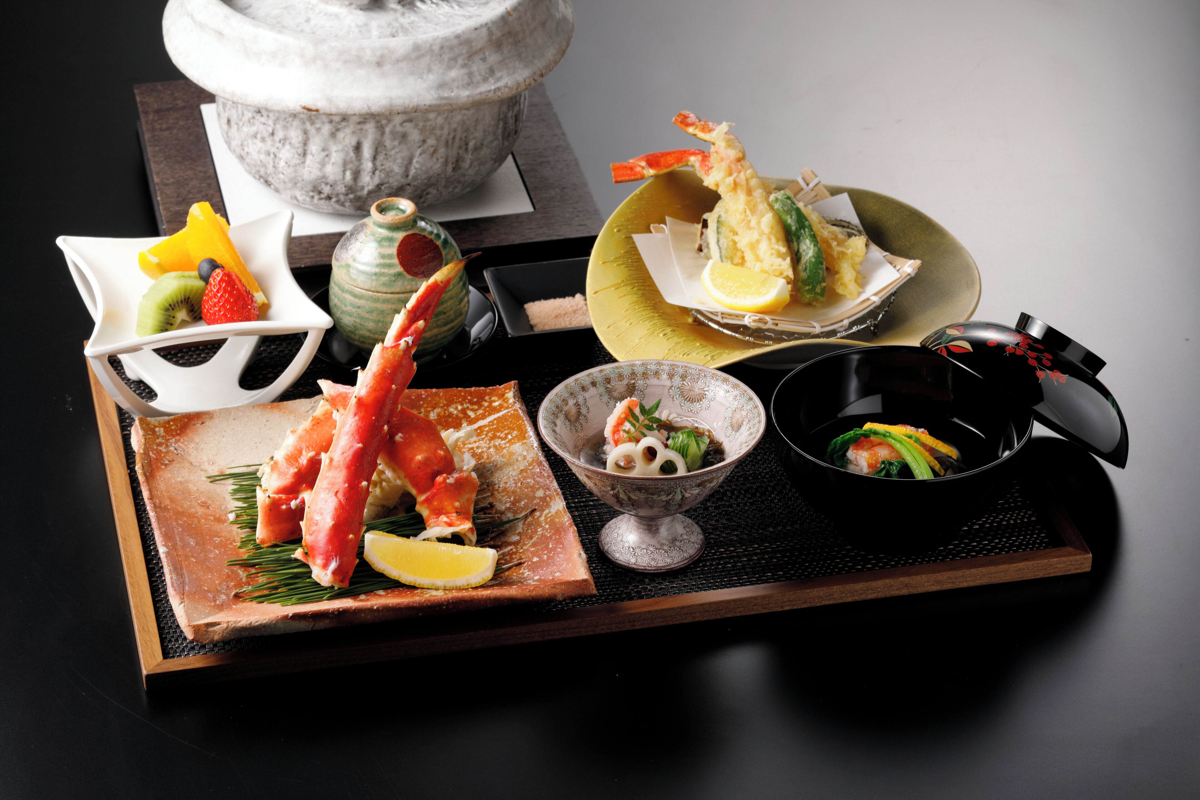 Premium bedding, pillow-top beds, minibar, in-room safe