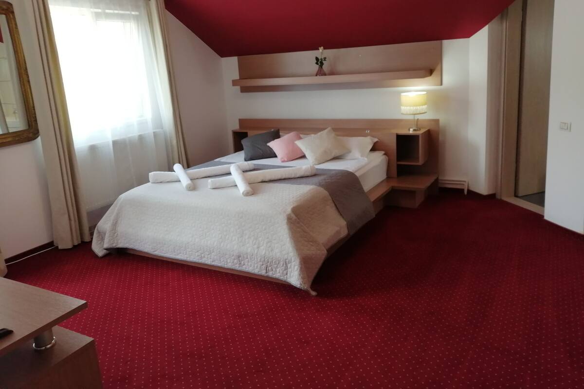 Deluxe Double Room (Shadows of Burgundy) | Minibar, desk, blackout drapes, WiFi (free)