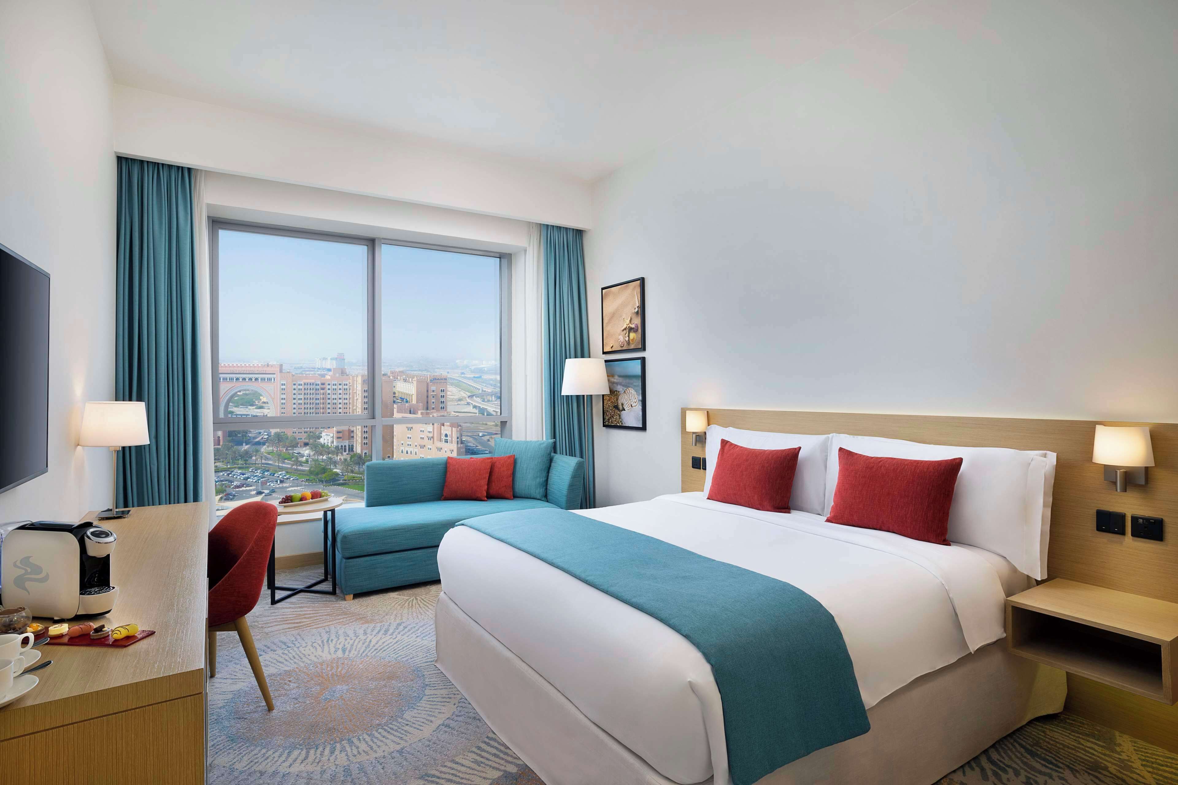 Executive Room - Complimentary shuttle to Kite Beach | Minibar, in-room safe, individually decorated, individually furnished