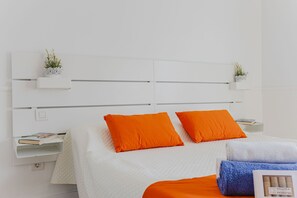 4 bedrooms, iron/ironing board, free WiFi, bed sheets - Villa Salines House (Puerto de Alcudia)