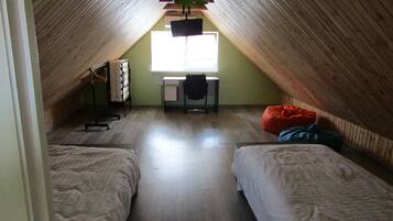 2 bedrooms, desk, soundproofing, iron/ironing board