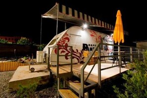 Standard Double Room | Blackout drapes, free WiFi, bed sheets - Xiao Xingxing Homestay (Beinan)