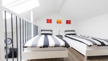 2 bedrooms, iron/ironing board, travel cot, free WiFi