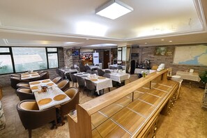 Daily buffet breakfast (TRY 200 per person) - Biter Hotel (Istanbul)