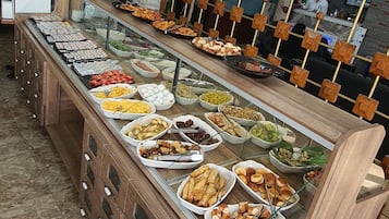 Frukostbuffé varje dag (TRY 200 per person)
