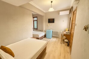 Economy Twin Room, 2 Single Beds - Biter Hotel (Istanbul)