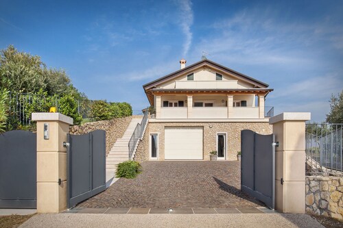 Villa Oleandri-APT main house