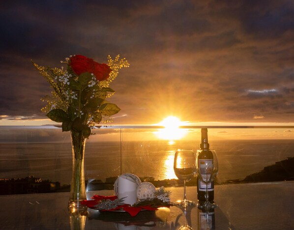 Outdoor dining - Wonderful flower island meets relaxation and luxury - Madeira & Madeira Mar (Funchal)