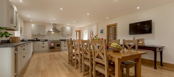 Pant Farmhouse - et hus som sover 8 gjester på 4 soverom