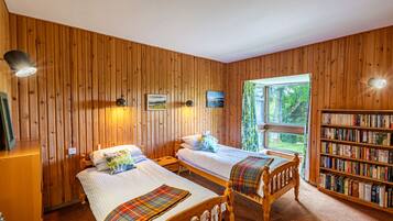 7 Schlafzimmer, Internetzugang, Bettwäsche