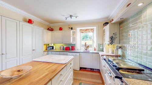 Airds of Kells House -  a house that sleeps 8 guests  in 4 bedrooms