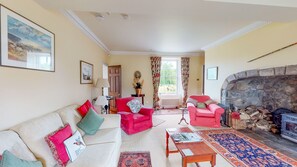 TV, fireplace, DVD player