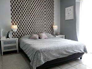 3 habitaciones, tabla de planchar con plancha y wifi gratis 