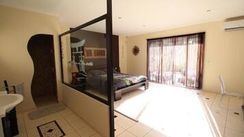 3 bedrooms, desk, iron/ironing board, WiFi