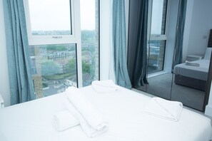 2 bedrooms, individually furnished, blackout curtains, soundproofing