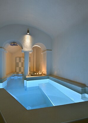 Avax Villa by K&K | Premium bedding, individually decorated, iron/ironing board, free WiFi - The A Collection, Oia by K&K (Santorini)