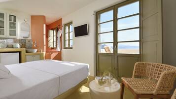 Antinoe Luxury Suite by K&K | Premium bedding, individually decorated, iron/ironing board, free WiFi