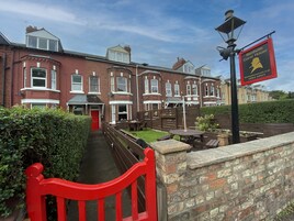 Fachada de la propiedad