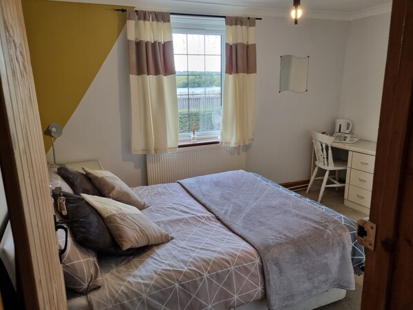 Double Room, Lake View, Shared Bathroom | Iron/ironing board, free WiFi