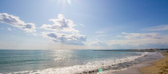 Alacant Home: Modern flat 200 meters away from the beach