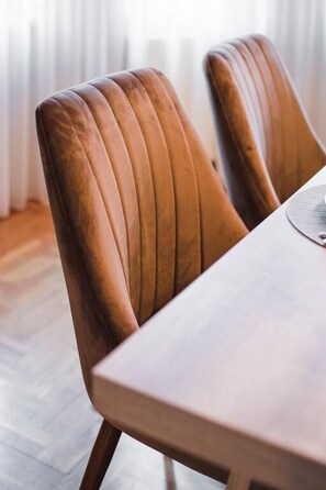 apartman, 3 hálószobával | Étkezés a szobában