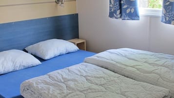 3 bedrooms, cots/infant beds, rollaway beds, free WiFi