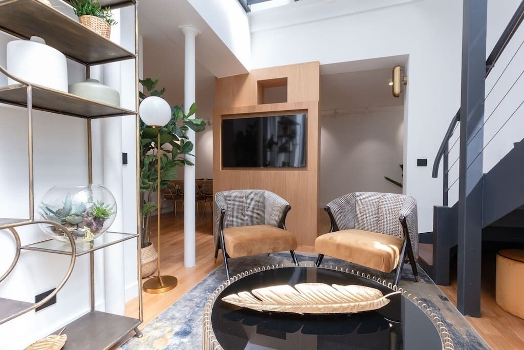 Télévision, espaces bureaux