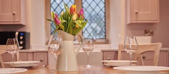 The Hunting Tower - Two Bedroom Castle, Sleeps 4