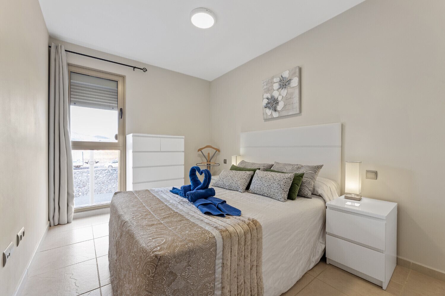 3 chambres, fer et planche à repasser, Wi-Fi gratuit, draps fournis