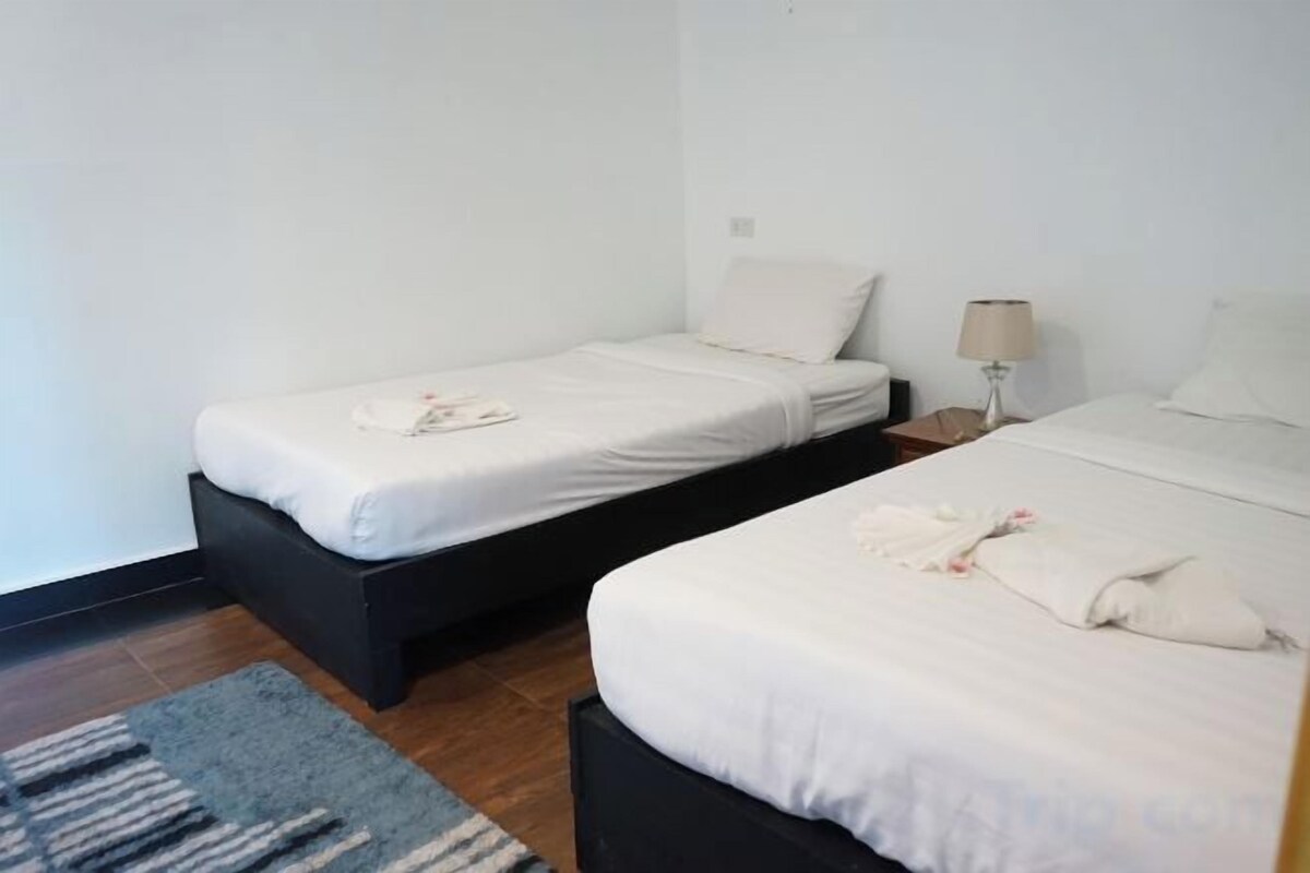 Desk, iron/ironing board (on request), WiFi (free), bed sheets