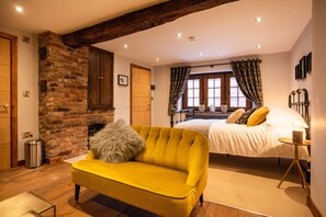 Estudio superior (Fleming) | Zona de estar | Televisión de pantalla plana de 32 pulgadas con canales por cable