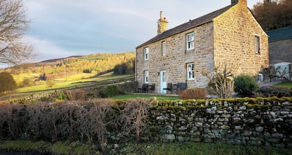 Wharfe View Cottages, Boltonin luostaritila Yorkshire Dalesin kansallispuisto