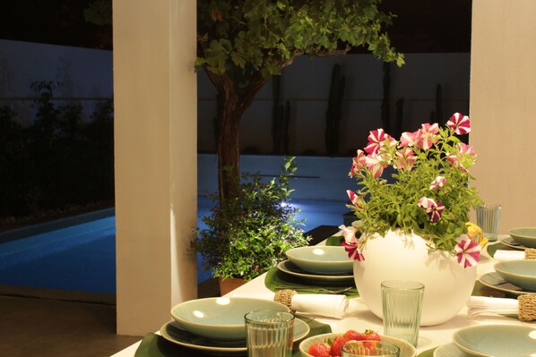 Outdoor dining