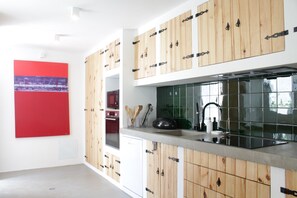 Mikrowelle, Ofen, Herdplatte, Geschirrspüler