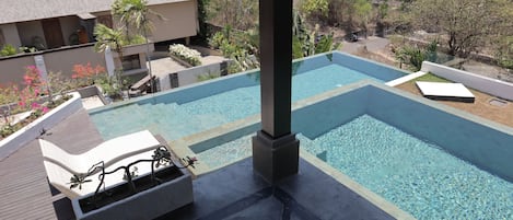 屋外プール